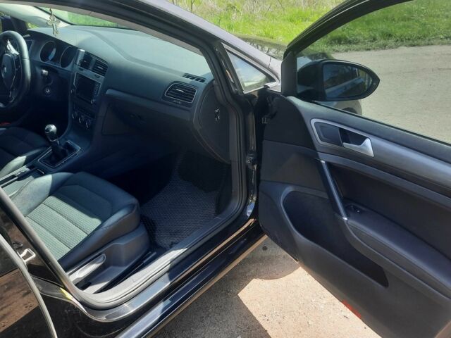 Чорний Фольксваген Гольф, об'ємом двигуна 1.6 л та пробігом 260 тис. км за 8799 $, фото 13 на Automoto.ua