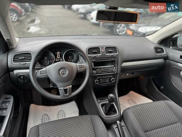 Черный Фольксваген Гольф, объемом двигателя 1.6 л и пробегом 207 тыс. км за 9300 $, фото 32 на Automoto.ua