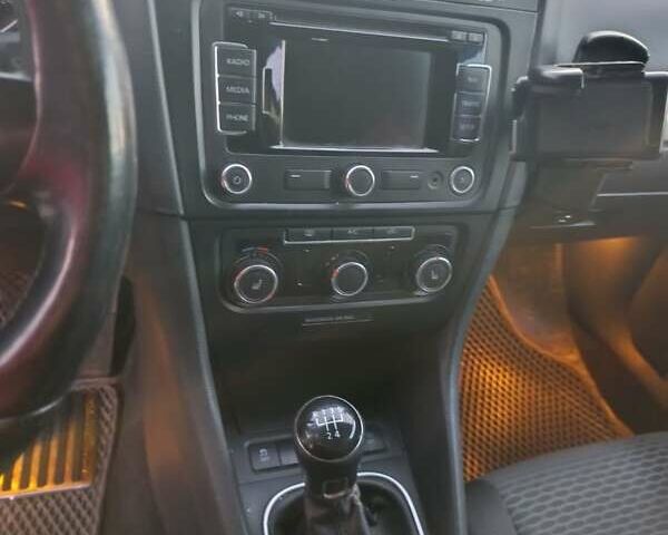 Черный Фольксваген Гольф, объемом двигателя 1.6 л и пробегом 230 тыс. км за 8500 $, фото 6 на Automoto.ua