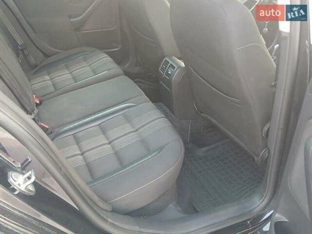 Черный Фольксваген Гольф, объемом двигателя 1.6 л и пробегом 266 тыс. км за 8600 $, фото 28 на Automoto.ua