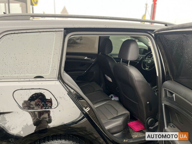 Черный Фольксваген Гольф, объемом двигателя 1.6 л и пробегом 246 тыс. км за 10300 $, фото 23 на Automoto.ua