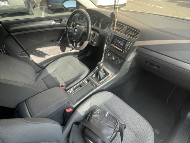 Черный Фольксваген Гольф, объемом двигателя 1.6 л и пробегом 250 тыс. км за 11350 $, фото 7 на Automoto.ua