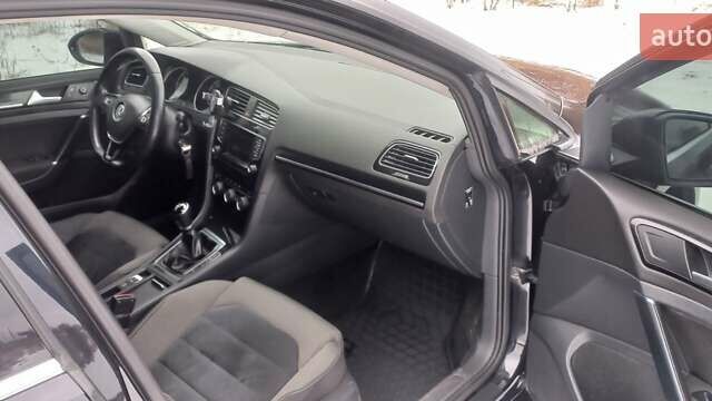 Черный Фольксваген Гольф, объемом двигателя 1.6 л и пробегом 245 тыс. км за 9800 $, фото 20 на Automoto.ua