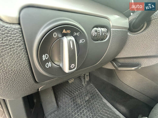 Чорний Фольксваген Гольф, об'ємом двигуна 1.6 л та пробігом 320 тис. км за 8200 $, фото 28 на Automoto.ua