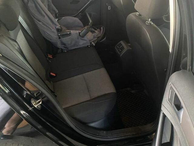 Черный Фольксваген Гольф, объемом двигателя 1.6 л и пробегом 270 тыс. км за 9300 $, фото 4 на Automoto.ua