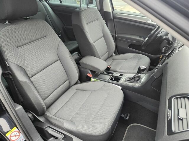 Черный Фольксваген Гольф, объемом двигателя 1.4 л и пробегом 241 тыс. км за 10500 $, фото 19 на Automoto.ua