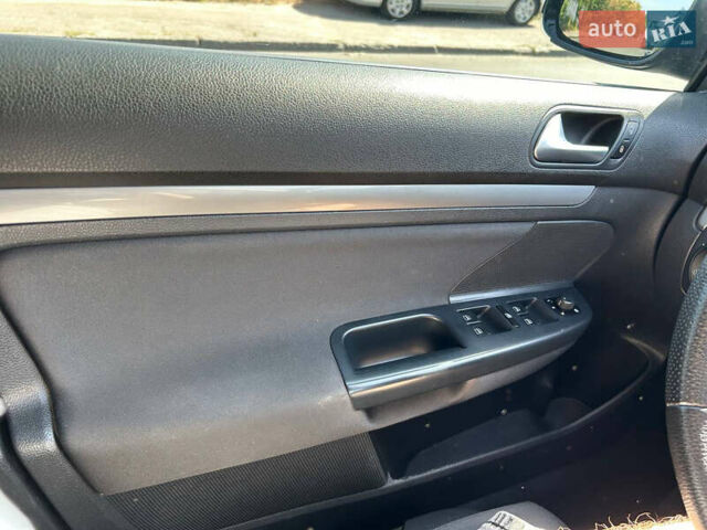 Чорний Фольксваген Гольф, об'ємом двигуна 1.6 л та пробігом 325 тис. км за 8000 $, фото 3 на Automoto.ua