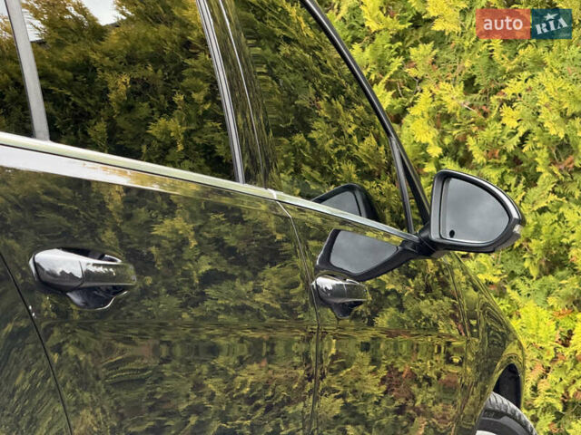 Черный Фольксваген Гольф, объемом двигателя 2 л и пробегом 245 тыс. км за 11700 $, фото 25 на Automoto.ua