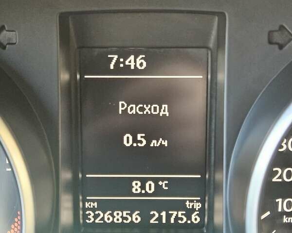 Черный Фольксваген Гольф, объемом двигателя 1.6 л и пробегом 326 тыс. км за 8950 $, фото 29 на Automoto.ua