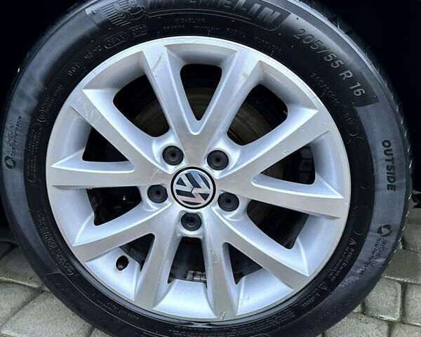 Черный Фольксваген Гольф, объемом двигателя 1.6 л и пробегом 276 тыс. км за 8999 $, фото 11 на Automoto.ua