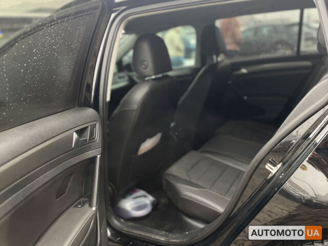 Черный Фольксваген Гольф, объемом двигателя 1.6 л и пробегом 246 тыс. км за 10300 $, фото 22 на Automoto.ua