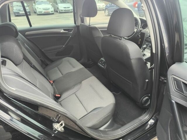 Черный Фольксваген Гольф, объемом двигателя 1.4 л и пробегом 241 тыс. км за 10500 $, фото 21 на Automoto.ua