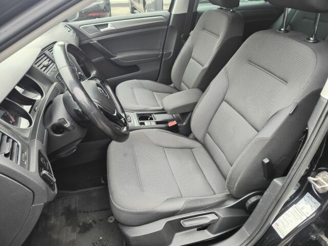 Черный Фольксваген Гольф, объемом двигателя 1.4 л и пробегом 241 тыс. км за 10500 $, фото 17 на Automoto.ua