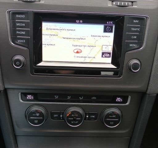 Черный Фольксваген Гольф, объемом двигателя 1.2 л и пробегом 273 тыс. км за 9300 $, фото 15 на Automoto.ua