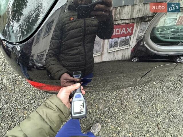 Черный Фольксваген Гольф, объемом двигателя 1.6 л и пробегом 207 тыс. км за 9300 $, фото 77 на Automoto.ua