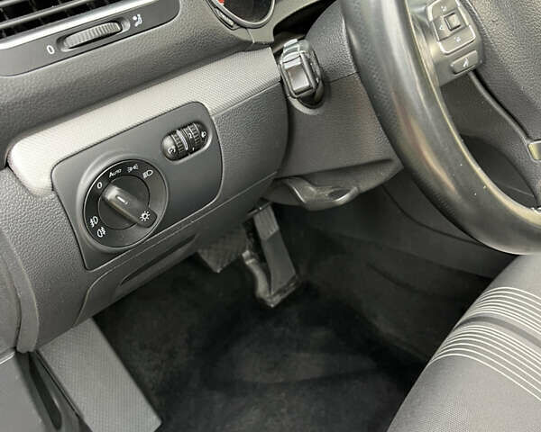 Чорний Фольксваген Гольф, об'ємом двигуна 1.97 л та пробігом 297 тис. км за 9200 $, фото 37 на Automoto.ua