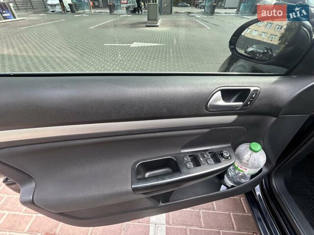 Чорний Фольксваген Гольф, об'ємом двигуна 1.6 л та пробігом 320 тис. км за 8200 $, фото 27 на Automoto.ua