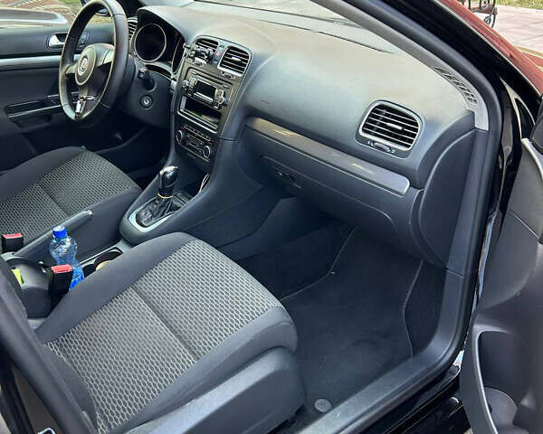 Чорний Фольксваген Гольф, об'ємом двигуна 1.6 л та пробігом 325 тис. км за 8000 $, фото 5 на Automoto.ua