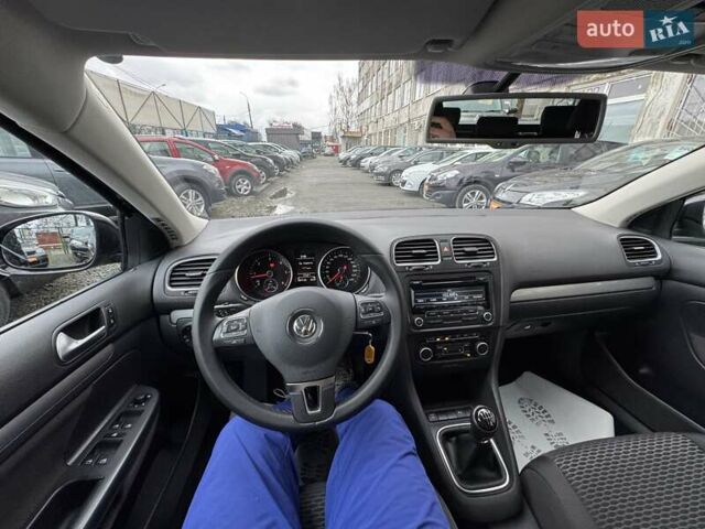 Черный Фольксваген Гольф, объемом двигателя 1.6 л и пробегом 207 тыс. км за 9300 $, фото 27 на Automoto.ua