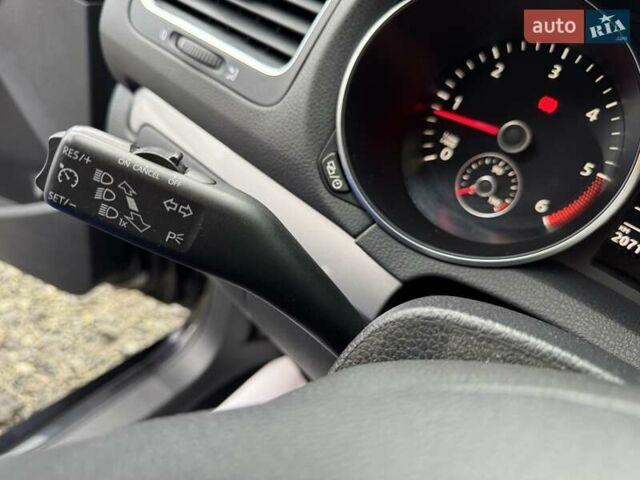 Черный Фольксваген Гольф, объемом двигателя 1.6 л и пробегом 207 тыс. км за 9300 $, фото 24 на Automoto.ua