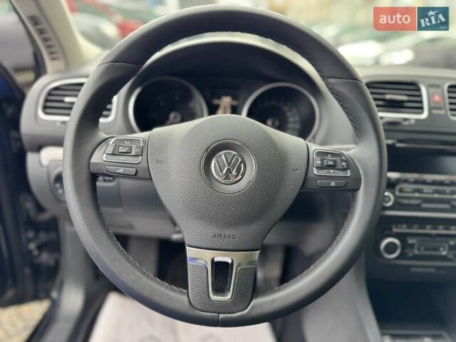 Черный Фольксваген Гольф, объемом двигателя 1.6 л и пробегом 207 тыс. км за 9300 $, фото 12 на Automoto.ua