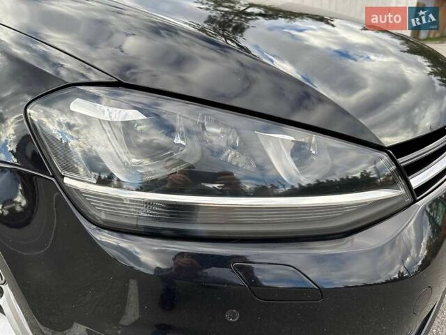 Черный Фольксваген Гольф, объемом двигателя 1.6 л и пробегом 240 тыс. км за 10800 $, фото 10 на Automoto.ua