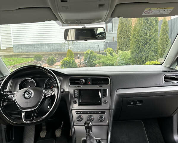 Черный Фольксваген Гольф, объемом двигателя 1.6 л и пробегом 266 тыс. км за 10300 $, фото 20 на Automoto.ua