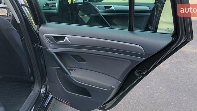 Чорний Фольксваген Гольф, об'ємом двигуна 1.6 л та пробігом 297 тис. км за 9900 $, фото 20 на Automoto.ua