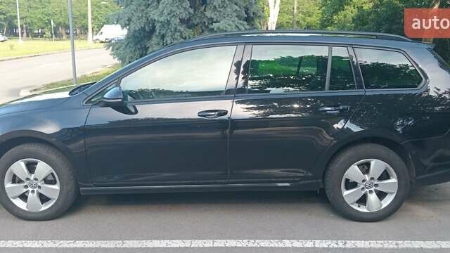 Чорний Фольксваген Гольф, об'ємом двигуна 1.6 л та пробігом 297 тис. км за 9900 $, фото 2 на Automoto.ua