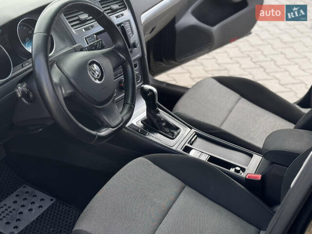 Чорний Фольксваген Гольф, об'ємом двигуна 1.6 л та пробігом 320 тис. км за 9500 $, фото 27 на Automoto.ua