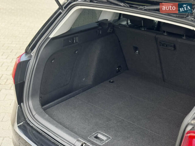 Чорний Фольксваген Гольф, об'ємом двигуна 1.6 л та пробігом 320 тис. км за 9500 $, фото 22 на Automoto.ua