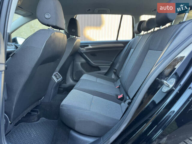 Черный Фольксваген Гольф, объемом двигателя 1.6 л и пробегом 218 тыс. км за 10900 $, фото 29 на Automoto.ua