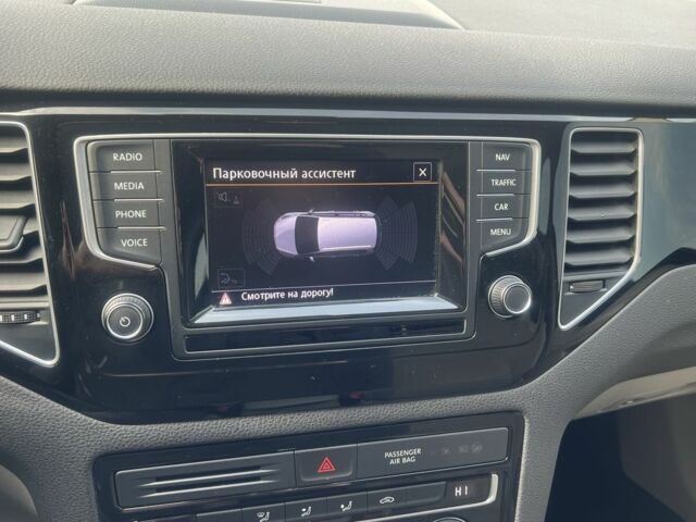 Чорний Фольксваген Гольф, об'ємом двигуна 2 л та пробігом 143 тис. км за 13900 $, фото 7 на Automoto.ua