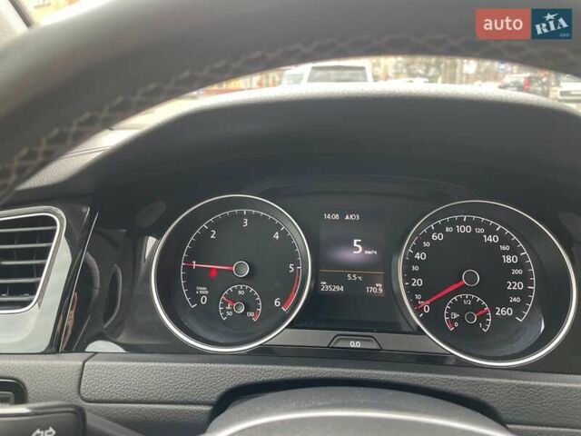 Черный Фольксваген Гольф, объемом двигателя 1.6 л и пробегом 235 тыс. км за 10999 $, фото 17 на Automoto.ua