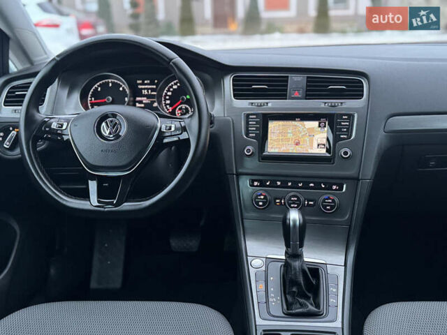 Черный Фольксваген Гольф, объемом двигателя 2 л и пробегом 249 тыс. км за 11950 $, фото 99 на Automoto.ua