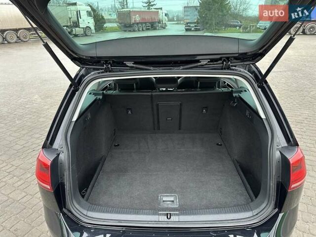 Черный Фольксваген Гольф, объемом двигателя 1.97 л и пробегом 272 тыс. км за 11750 $, фото 18 на Automoto.ua