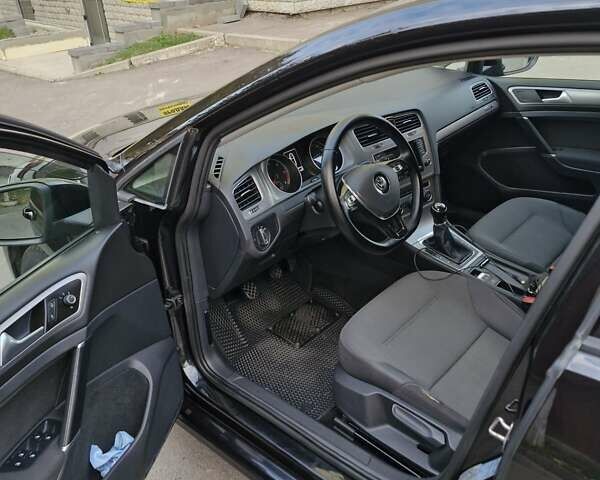 Черный Фольксваген Гольф, объемом двигателя 1.6 л и пробегом 271 тыс. км за 11999 $, фото 8 на Automoto.ua