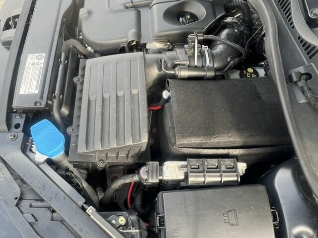 Чорний Фольксваген Гольф, об'ємом двигуна 2 л та пробігом 143 тис. км за 13900 $, фото 15 на Automoto.ua