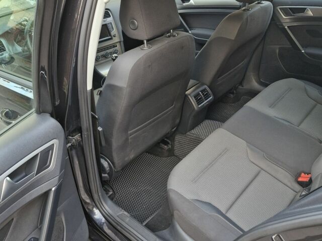 Чорний Фольксваген Гольф, об'ємом двигуна 1.6 л та пробігом 271 тис. км за 9999 $, фото 6 на Automoto.ua