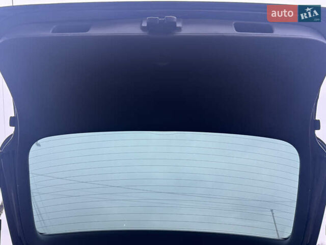 Черный Фольксваген Гольф, объемом двигателя 1.97 л и пробегом 189 тыс. км за 10500 $, фото 10 на Automoto.ua