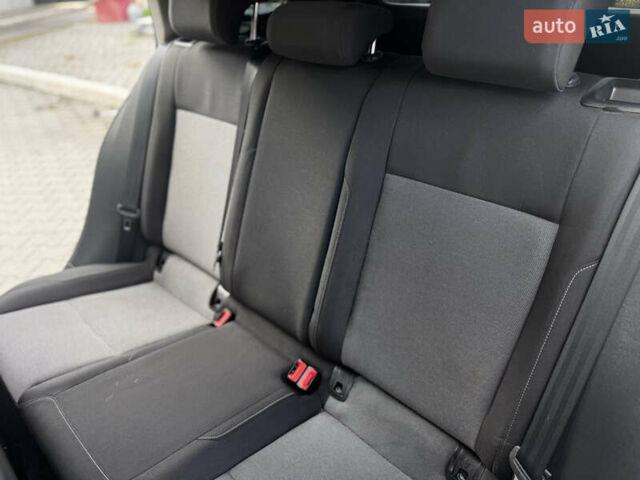 Чорний Фольксваген Гольф, об'ємом двигуна 1.6 л та пробігом 320 тис. км за 9500 $, фото 32 на Automoto.ua