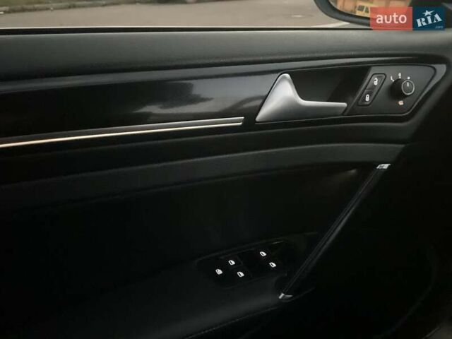 Черный Фольксваген Гольф, объемом двигателя 1.97 л и пробегом 181 тыс. км за 10500 $, фото 12 на Automoto.ua