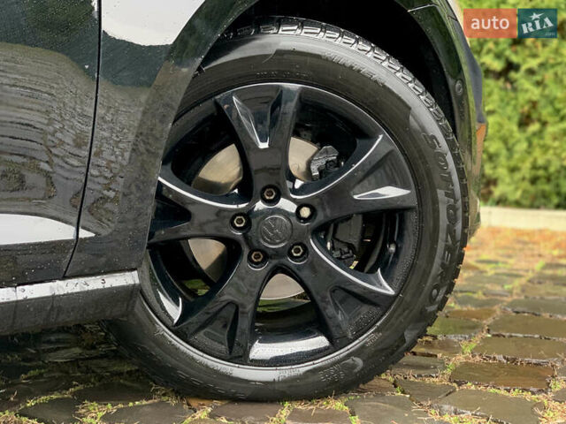 Черный Фольксваген Гольф, объемом двигателя 1.6 л и пробегом 272 тыс. км за 10700 $, фото 12 на Automoto.ua