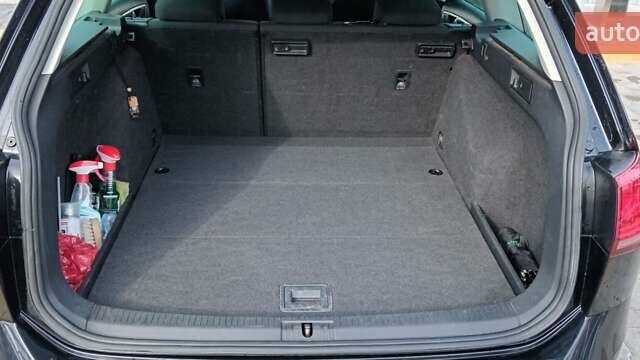 Чорний Фольксваген Гольф, об'ємом двигуна 1.6 л та пробігом 297 тис. км за 9900 $, фото 17 на Automoto.ua