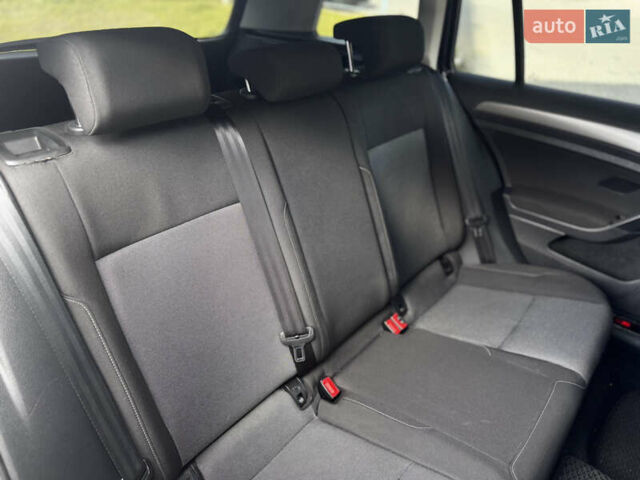 Чорний Фольксваген Гольф, об'ємом двигуна 1.6 л та пробігом 320 тис. км за 9500 $, фото 38 на Automoto.ua