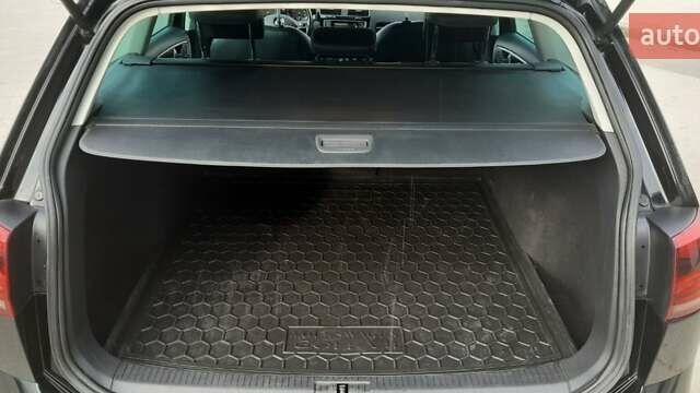 Черный Фольксваген Гольф, объемом двигателя 1.6 л и пробегом 400 тыс. км за 9500 $, фото 16 на Automoto.ua