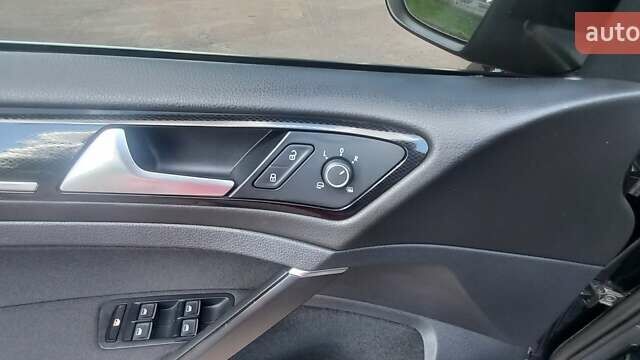 Черный Фольксваген Гольф, объемом двигателя 1.6 л и пробегом 185 тыс. км за 12900 $, фото 26 на Automoto.ua