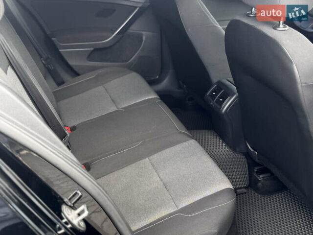 Чорний Фольксваген Гольф, об'ємом двигуна 1.6 л та пробігом 320 тис. км за 9500 $, фото 34 на Automoto.ua