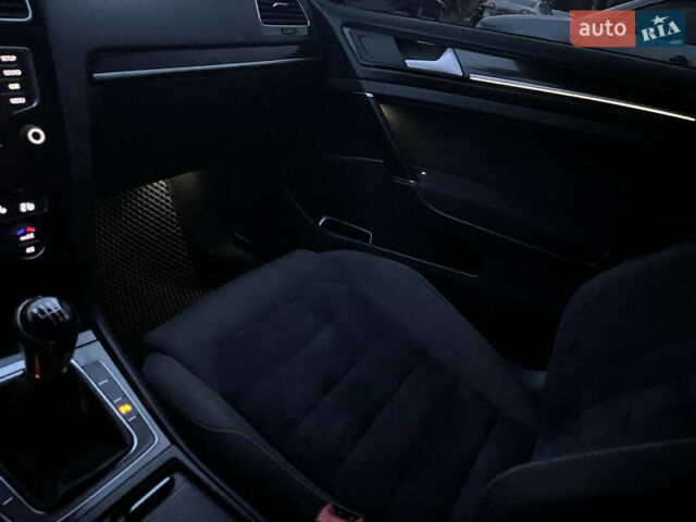 Чорний Фольксваген Гольф, об'ємом двигуна 1.97 л та пробігом 326 тис. км за 10700 $, фото 19 на Automoto.ua