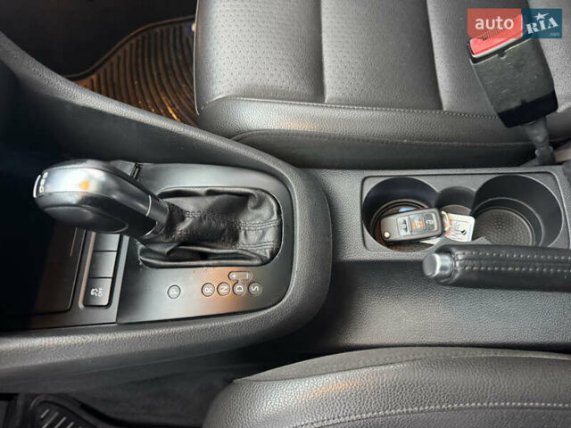 Черный Фольксваген Гольф, объемом двигателя 1.97 л и пробегом 189 тыс. км за 10500 $, фото 7 на Automoto.ua